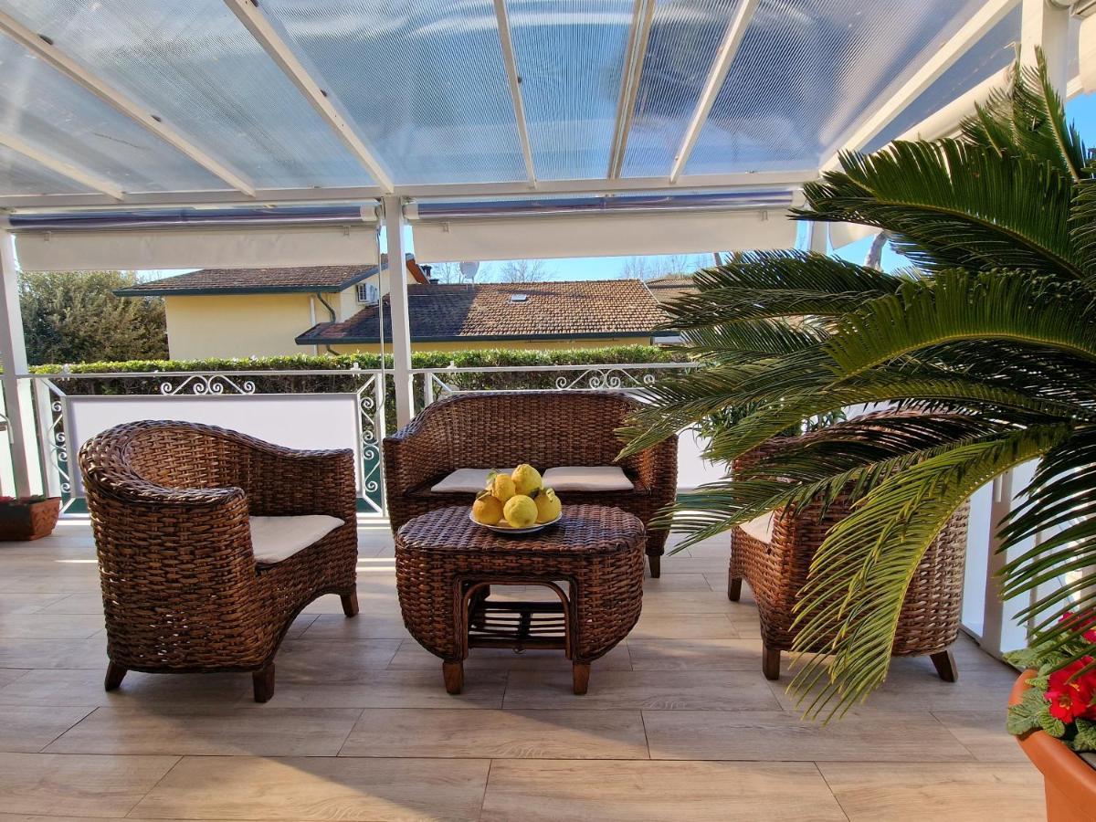 Tra Forte Dei Marmi E Marina Di Massa - Il Melograno 외부 사진